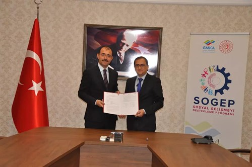 Kaymakamlığımız ve Güney Marmara Kalkınma Ajansı Arasında 'Güçlenen Kadın Kooperatifleri Güçlü Türkiye' Proje Sözleşmesi İmzalandı