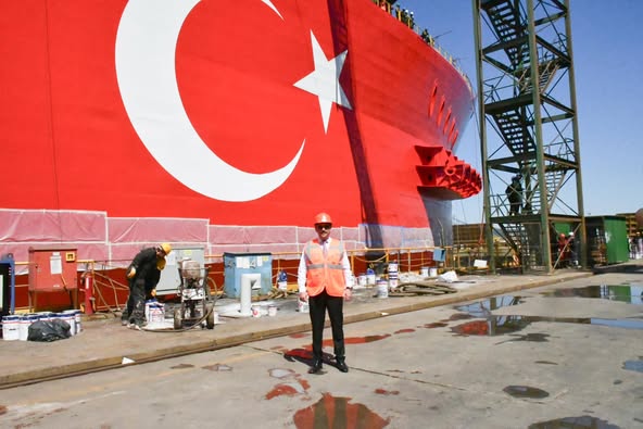 Kaymakamımız Sayın Ercan Kayabaşı Biga Cumhuriyet Başsavcısı Sayın Hüseyin Demir İle Birlikte Doğalgaz Yüzer Üretim Platformunu Ziyaret Etti
