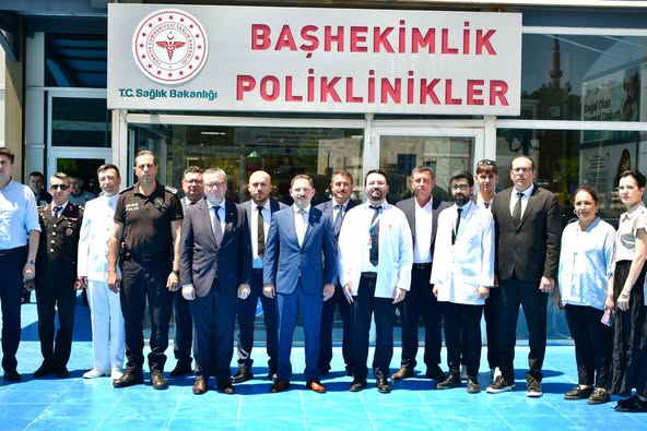 Kaymakamımız Sayın Ercan Kayabaşı Biga Devlet Hastanesi’ni Ziyaret Ederek Sağlık Çalışanlarımızın Ve Tedavi Gören Hastalarımızın Bayramını Kutladı
